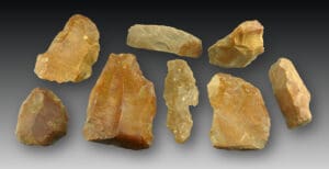 Paléolithique - Le Grand-Pressigny - Lot de huit silex - Avant 45 000 av. J.-C.