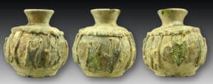 Rome - Vase en verre irisé - 6ème siècle ap. J.-C.
