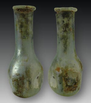 Rome / Empire d'orient - Petit balsamaire en verre soufflé - 1er / 3ème siècle ap. J.-C.